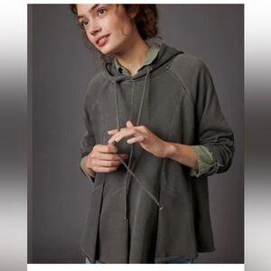ANTHROPOLOGIE PILCRO AND THE LETTERPRESS Flynn gray Seamed Hoodie. Size S